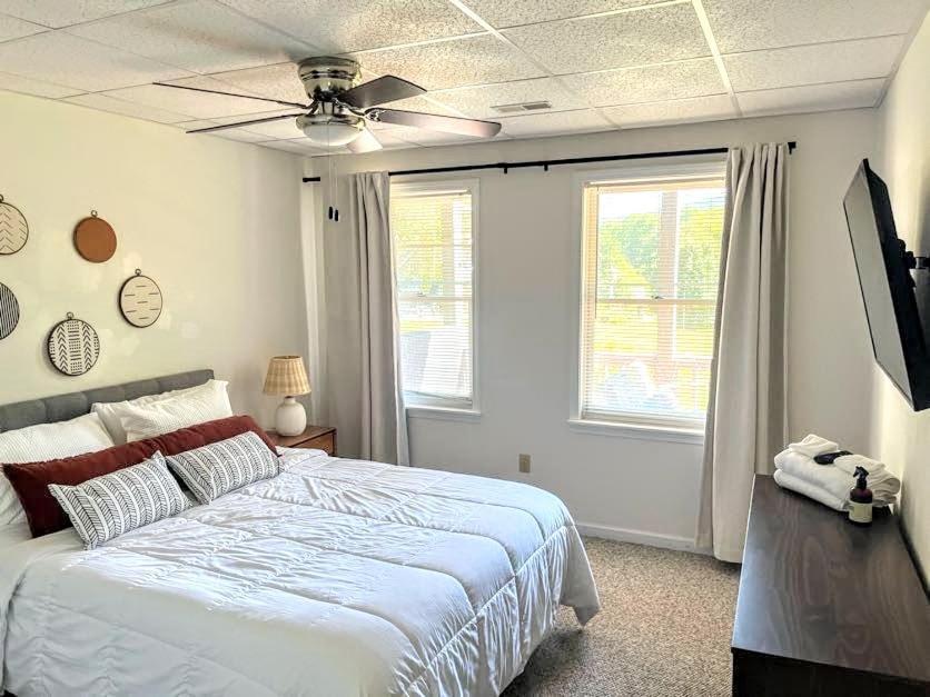 Ole Smoky Bnb - Game Room, Hot Tub, Mtn Views! พิเจนฟอร์จ ภายนอก รูปภาพ