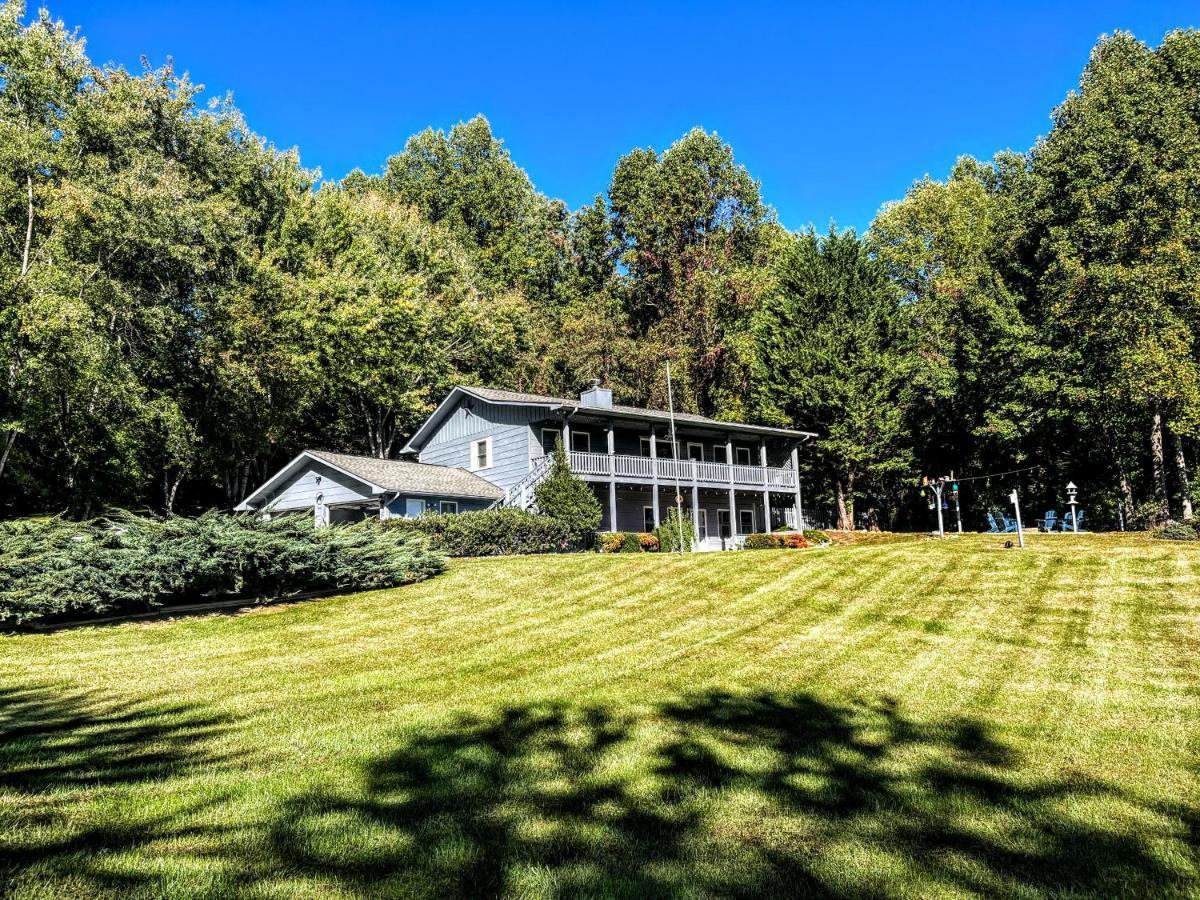 Ole Smoky Bnb - Game Room, Hot Tub, Mtn Views! พิเจนฟอร์จ ภายนอก รูปภาพ