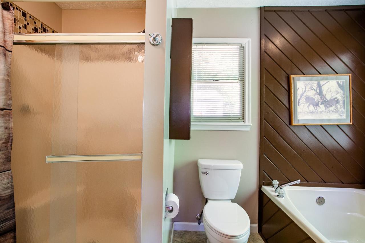 Ole Smoky Bnb - Game Room, Hot Tub, Mtn Views! พิเจนฟอร์จ ภายนอก รูปภาพ