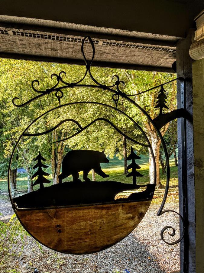 Ole Smoky Bnb - Game Room, Hot Tub, Mtn Views! พิเจนฟอร์จ ภายนอก รูปภาพ